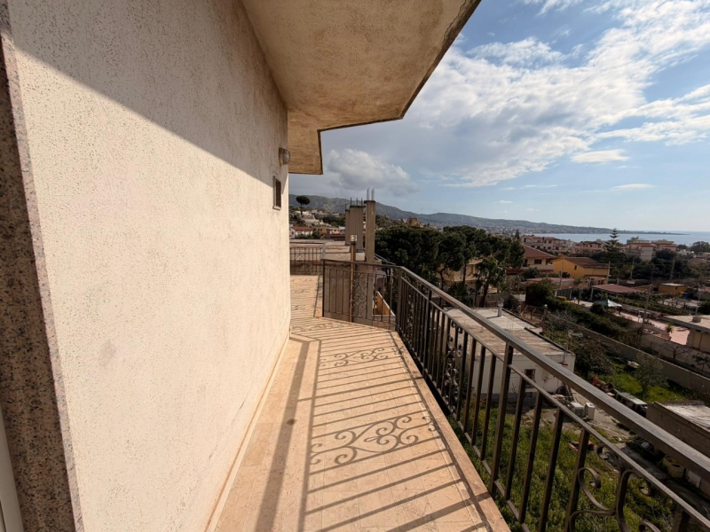 Ampio Appartamento Panoramico Con Posto Auto Mortara