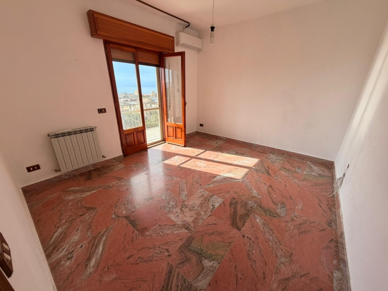 Ampio Appartamento Panoramico Con Posto Auto Mortara