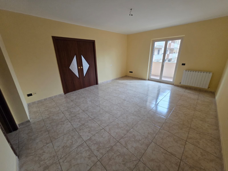 Appartamento Di Recente Costruzione Con Garage e Posto Auto Sbarre 130 Mq