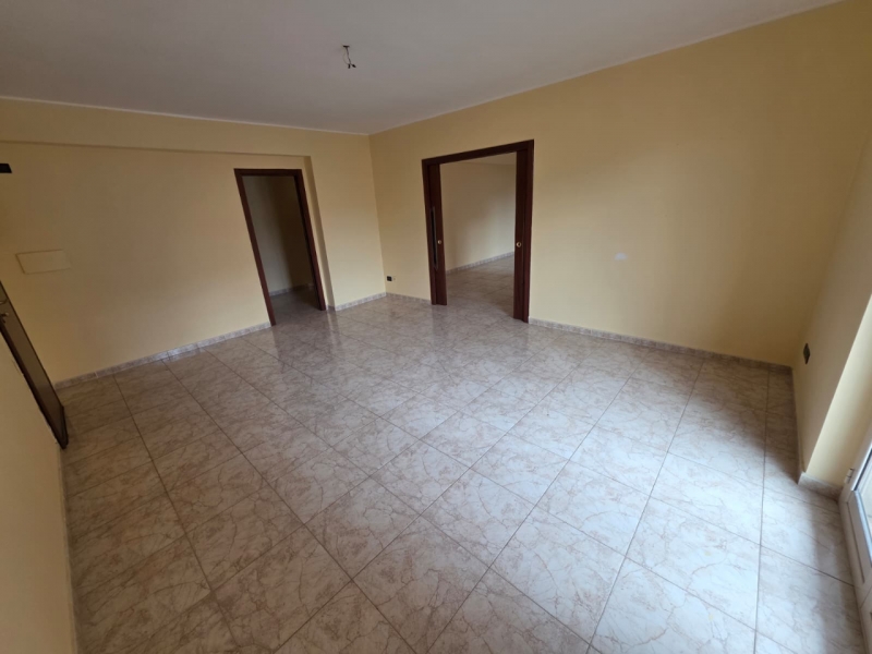 Appartamento Di Recente Costruzione Con Garage e Posto Auto Sbarre 130 Mq