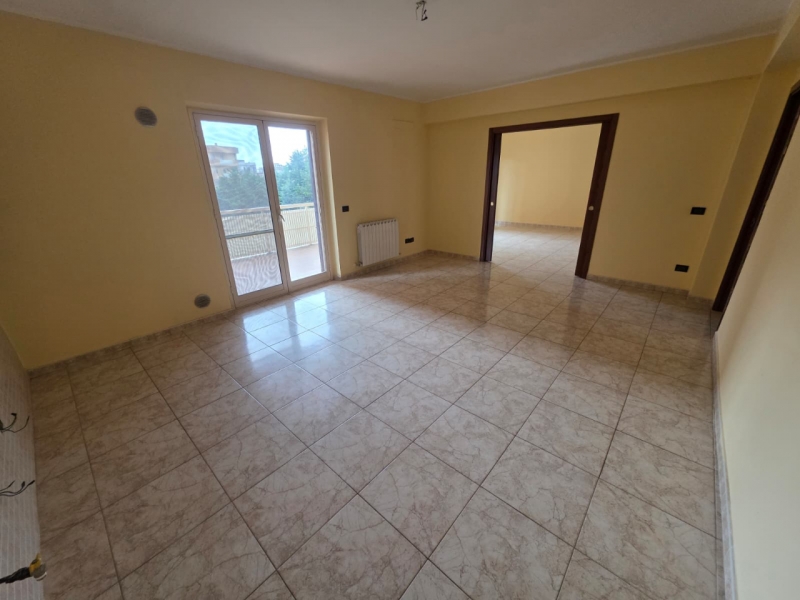 Appartamento Di Recente Costruzione Con Garage e Posto Auto Sbarre 130 Mq