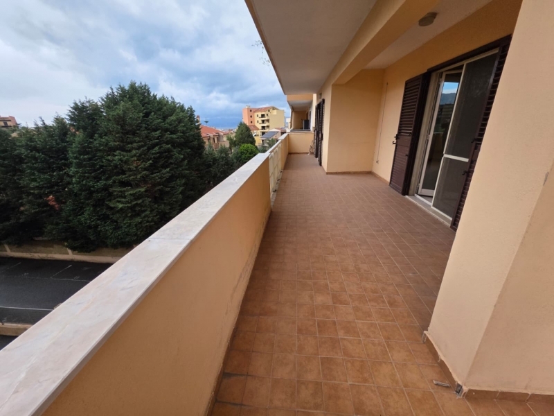 Appartamento Di Recente Costruzione Con Garage e Posto Auto Sbarre 130 Mq