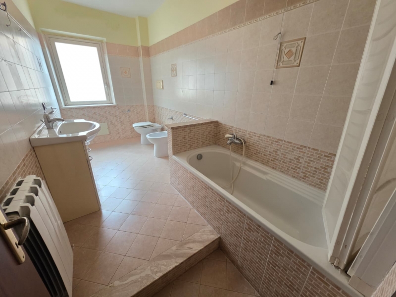 Appartamento Di Recente Costruzione Con Garage e Posto Auto Sbarre 130 Mq