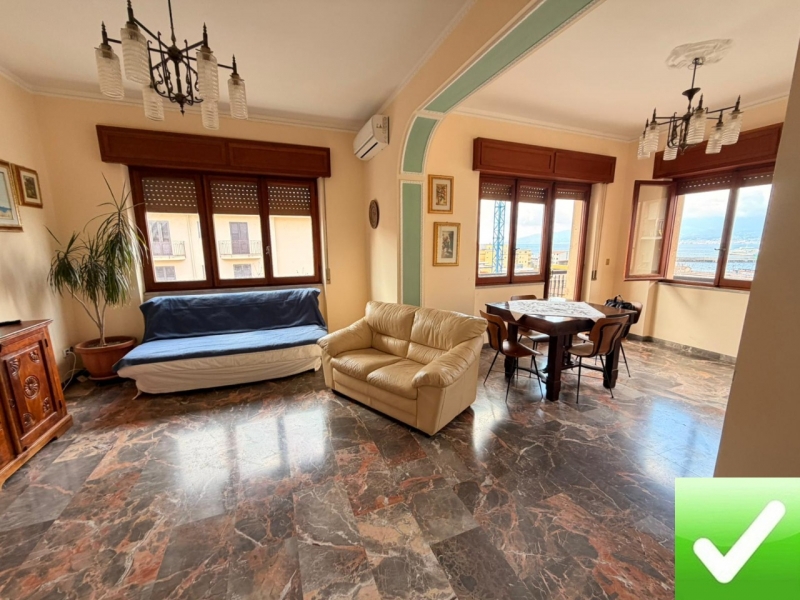 Ampio e Luminoso Appartamento Ristrutturato Villa San Giovanni 158 Mq