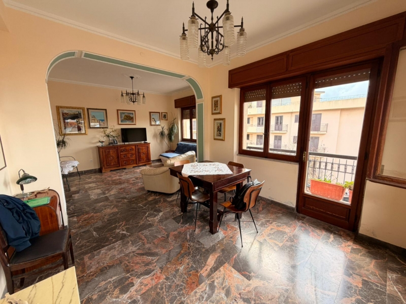 Ampio e Luminoso Appartamento Ristrutturato Villa San Giovanni 158 Mq