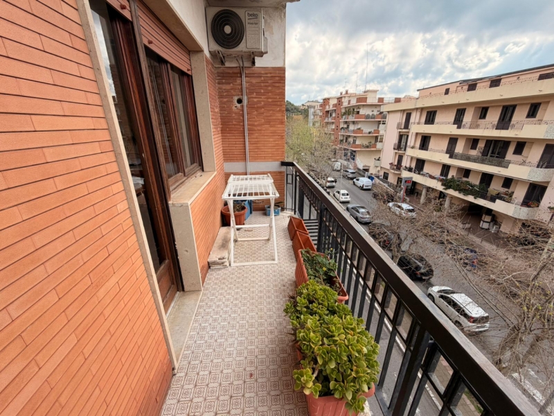 Ampio e Luminoso Appartamento Ristrutturato Villa San Giovanni 158 Mq