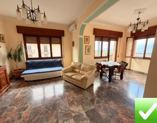 Ampio e Luminoso Appartamento Ristrutturato Villa San Giovanni 158 Mq