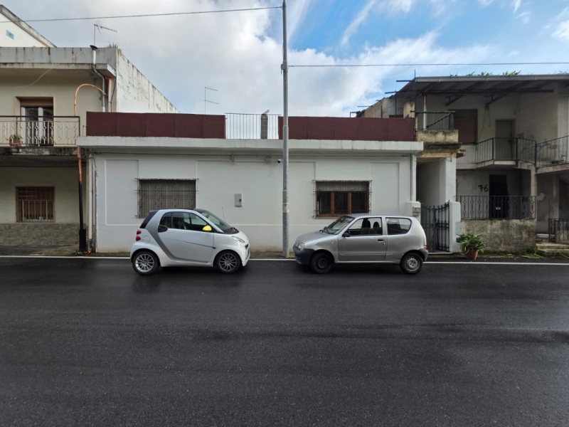 Semi Indipendente Con Terrazzo Cataforio