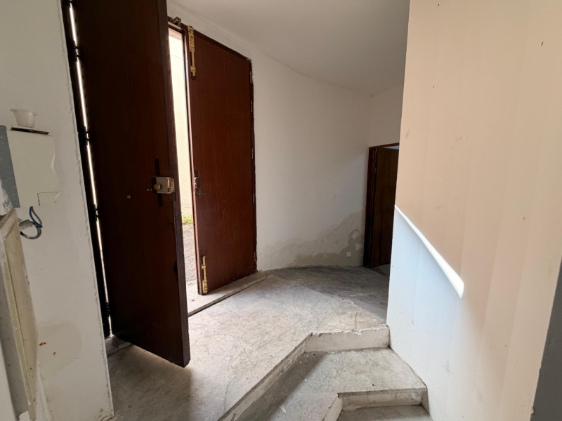 Locale C2 Centro Pressi Ospedale Riuniti