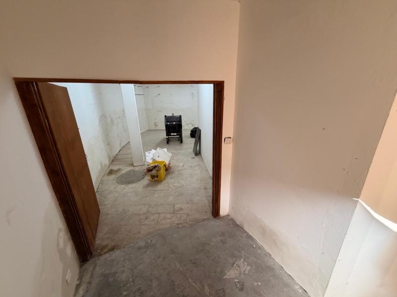 Locale C2 Centro Pressi Ospedale Riuniti