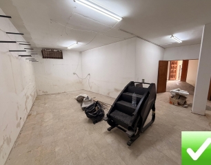 Locale C2 Centro Pressi Ospedale Riuniti