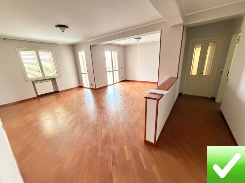 Appartamento Con Posto Auto Catona 105 Mq