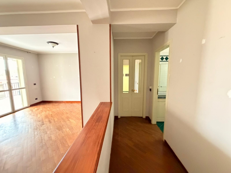 Appartamento Con Posto Auto Catona 105 Mq