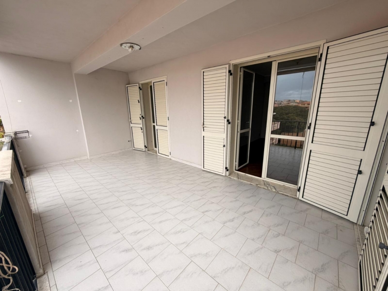 Appartamento Con Posto Auto Catona 105 Mq