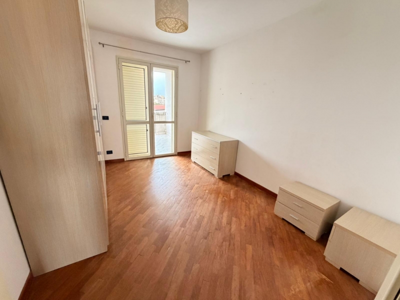 Appartamento Con Posto Auto Catona 105 Mq