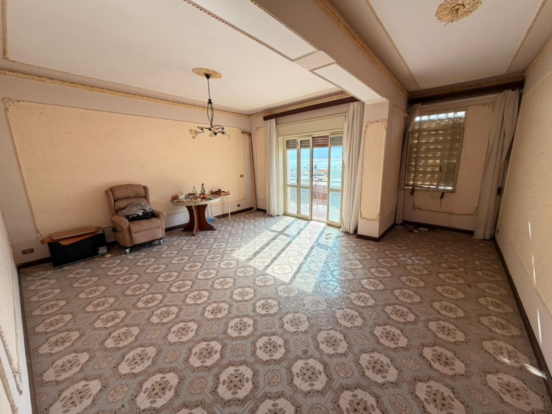 Appartamento Panoramico + Cantina e Posto Auto Villa San Giovanni