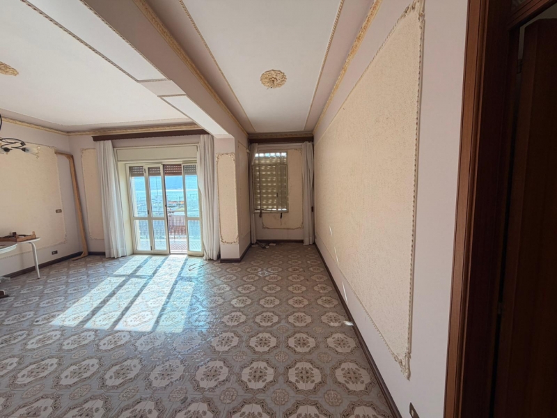 Appartamento Panoramico + Cantina e Posto Auto Villa San Giovanni