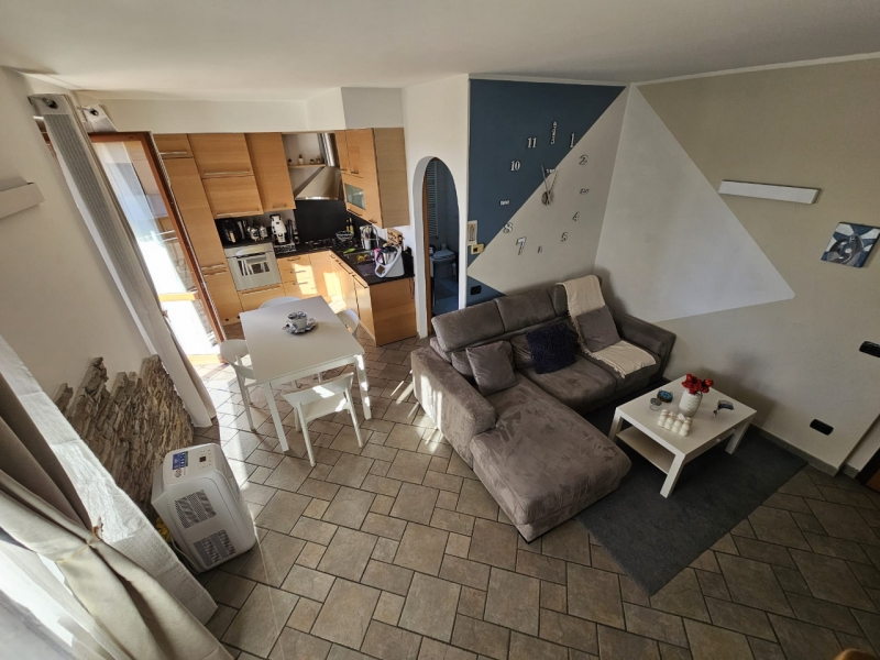 Duplex Mansardato Recente Costruzione + Garage Villa Guardia (Como)