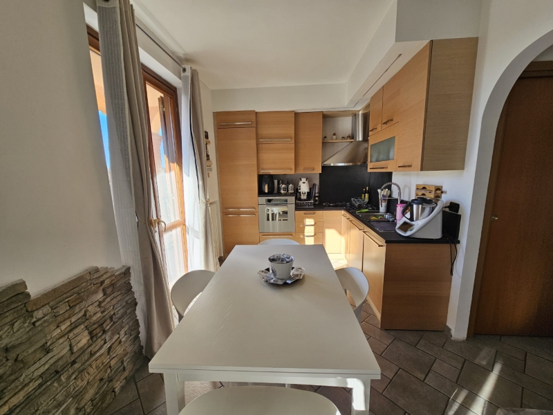 Duplex Mansardato Recente Costruzione + Garage Villa Guardia (Como)