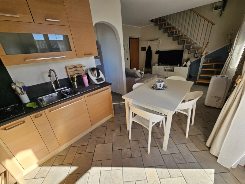 Duplex Mansardato Recente Costruzione + Garage Villa Guardia (Como)