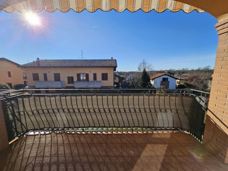 Duplex Mansardato Recente Costruzione + Garage Villa Guardia (Como)