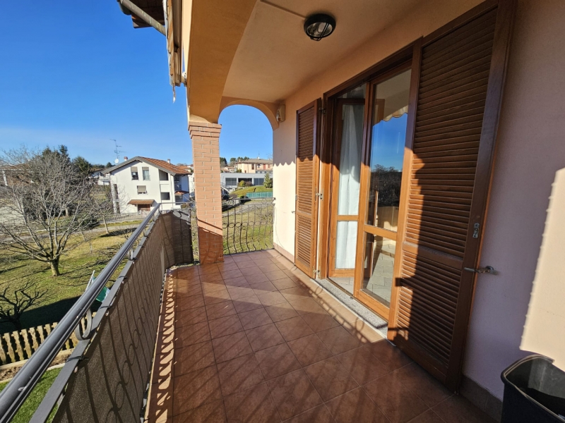 Duplex Mansardato Recente Costruzione + Garage Villa Guardia (Como)