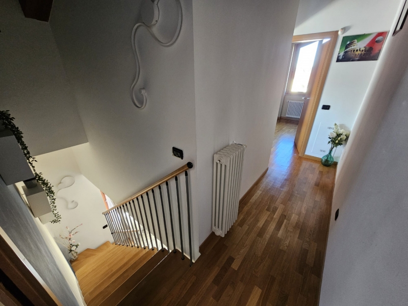 Duplex Mansardato Recente Costruzione + Garage Villa Guardia (Como)