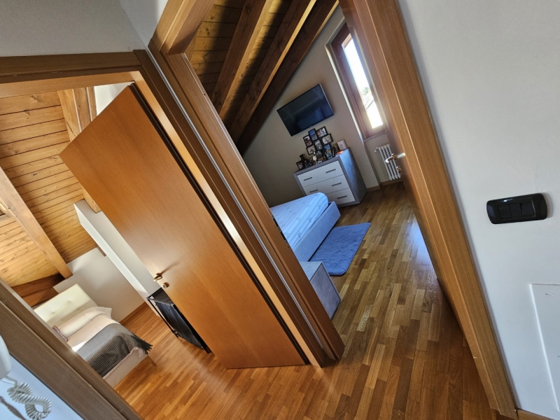 Duplex Mansardato Recente Costruzione + Garage Villa Guardia (Como)