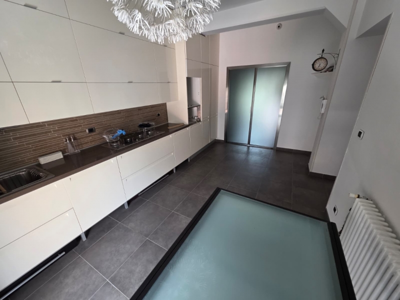 Ampio Appartamento Ristrutturato Via Lia 168 Mq