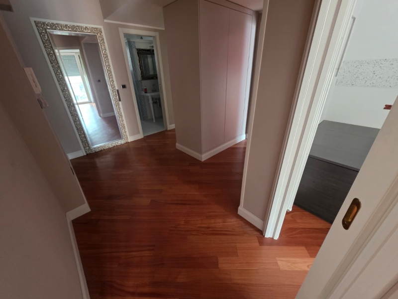 Ampio Appartamento Ristrutturato Via Lia 168 Mq