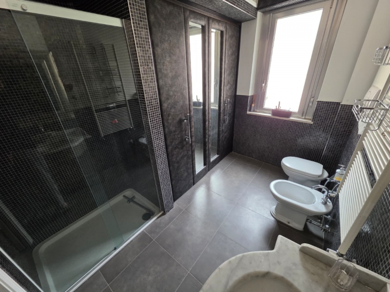 Ampio Appartamento Ristrutturato Via Lia 168 Mq