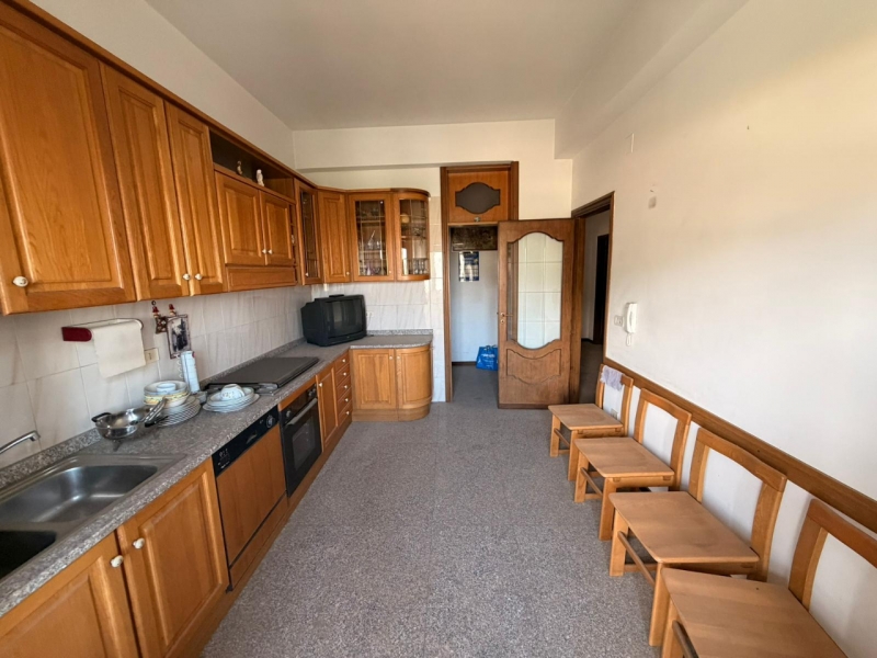 Ampio Appartamento Saracinello 145 Mq