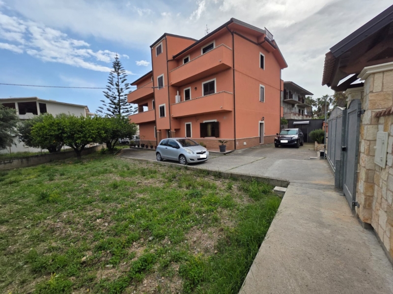 Appartamento Ristrutturato Arredato Annuale o Breve Periodo Condofuri 