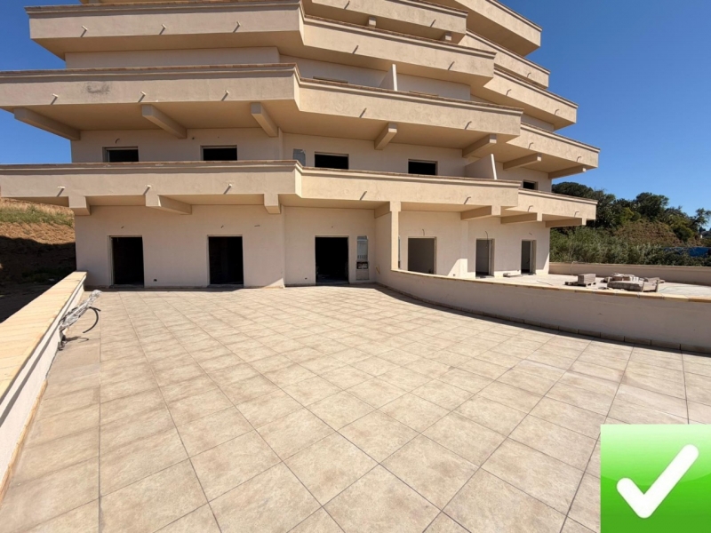 Nuova Costruzione Con Terrazzo e Posto Auto Cardinale Portanova