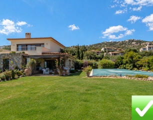 Villa Esclusiva e Prestigiosa Con Giardino, Piscina e Vista Mare Mozzafiato 