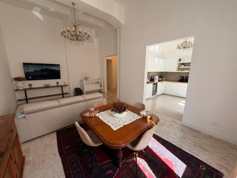 Appartamento Ristrutturato Centro Storico 120 Mq