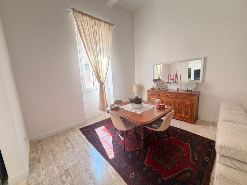 Appartamento Ristrutturato Centro Storico 120 Mq