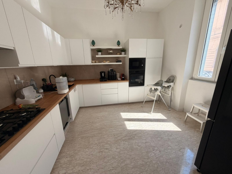 Appartamento Ristrutturato Centro Storico 120 Mq