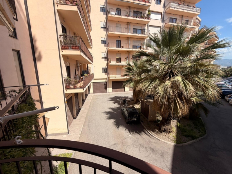 Appartamento + Posto Auto Sbarre Inferiori 119 Mq