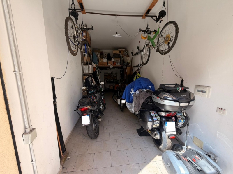Appartamento + Posto Auto Sbarre Inferiori 119 Mq