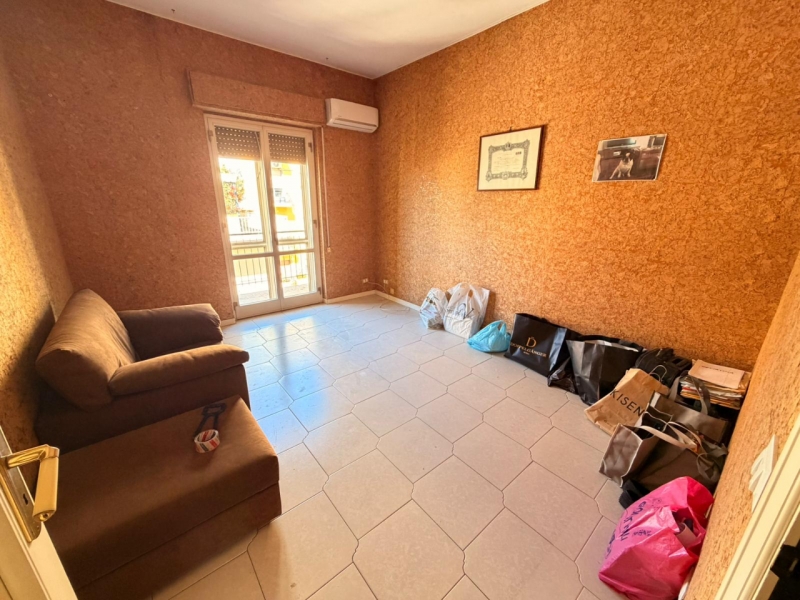 Appartamento Luminoso Via Rausei 130 Mq