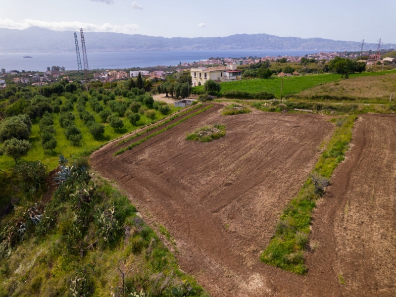 Ampio Terreno Ideale Per Centri Sportivi Gallico 10.000 Mq