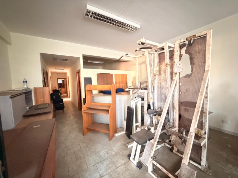Locale Commerciale C1 Eremo 145 Mq