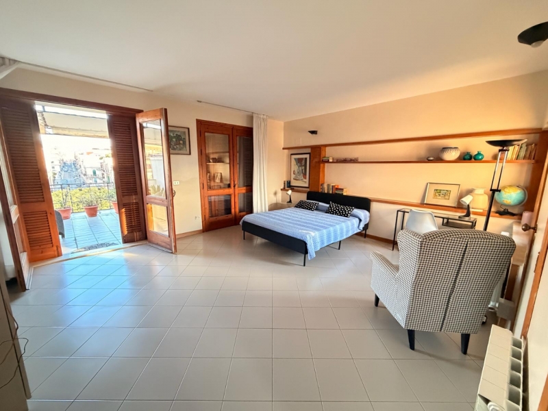 Duplex Prestigioso Su Due Livelli Con Terrazzo Centro Duomo