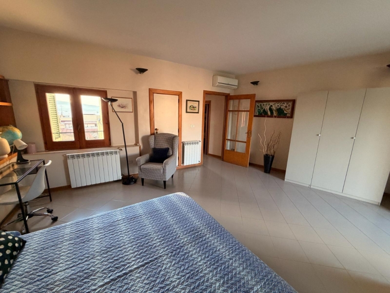 Duplex Prestigioso Su Due Livelli Con Terrazzo Centro Duomo