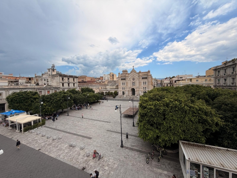 Duplex Prestigioso Su Due Livelli Con Terrazzo Centro Duomo