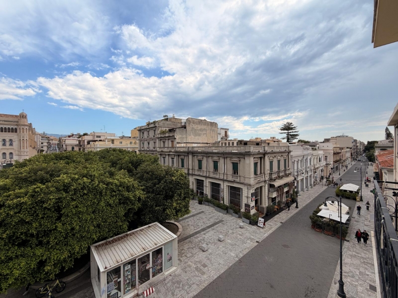 Duplex Prestigioso Su Due Livelli Con Terrazzo Centro Duomo