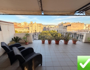 Duplex Prestigioso Su Due Livelli Con Terrazzo Centro Duomo
