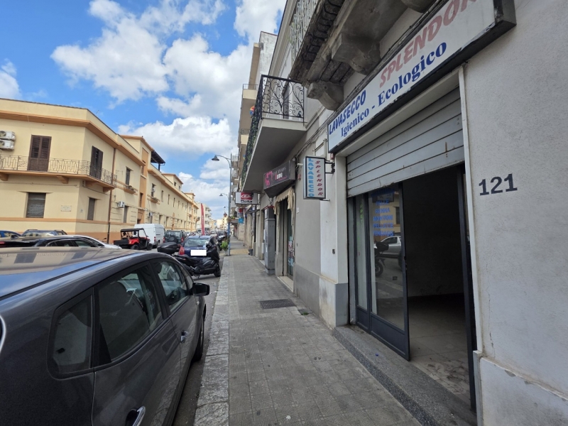Locale Commerciale Sbarre Centrali 58 Mq