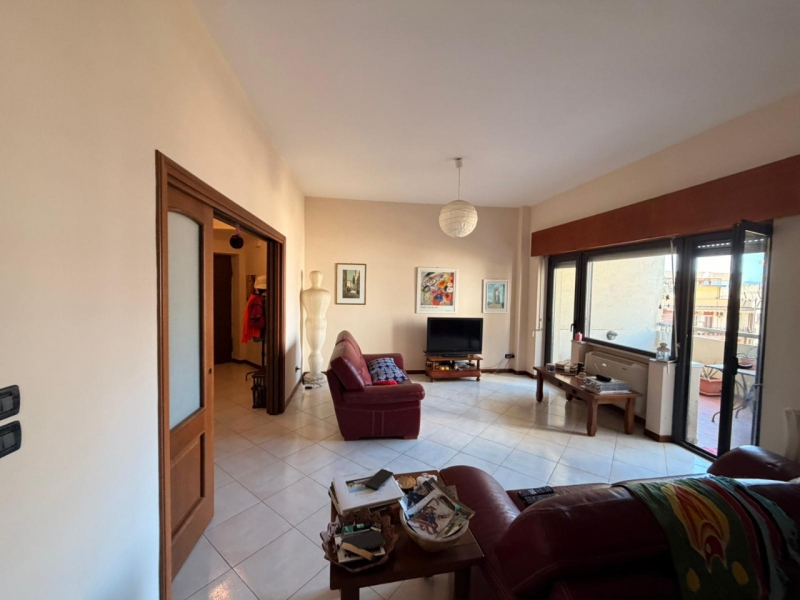 Prestigioso Appartamento Con Posto Auto Santa Caterina 167 Mq